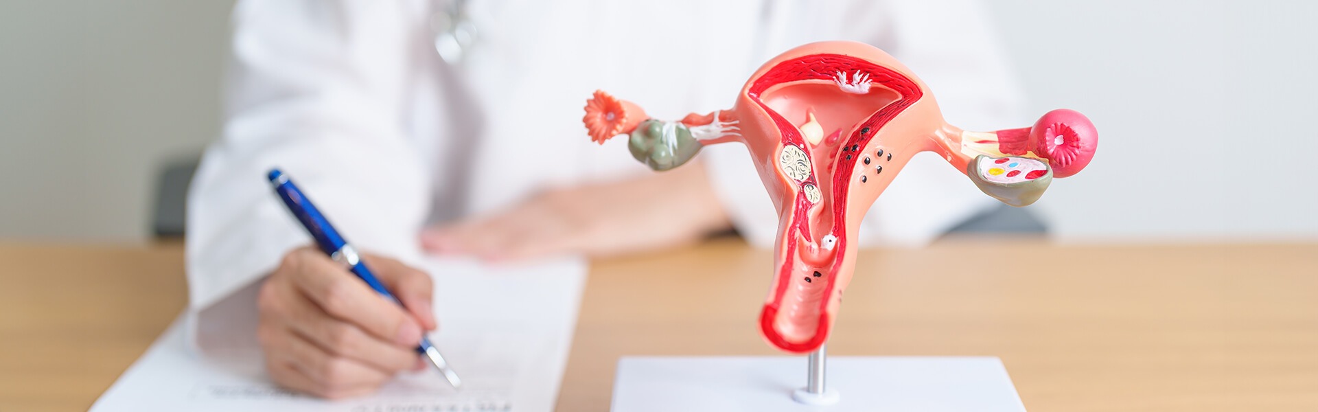 Finding the Best Hysterectomy Surgeons: Tips for a Safe Surgery